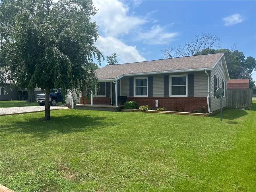 509 S 2nd Street, Casey, IL 62420 - Image #3