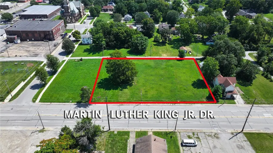 318 S Martin Luther King Jr Drive, Decatur, IL 62521 - #2