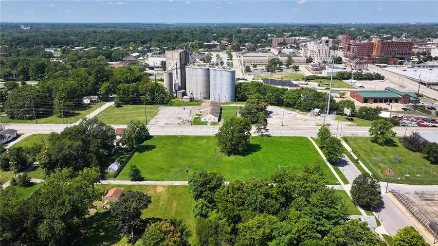 318 S Martin Luther King Jr Drive, Decatur, IL 62521 - #3