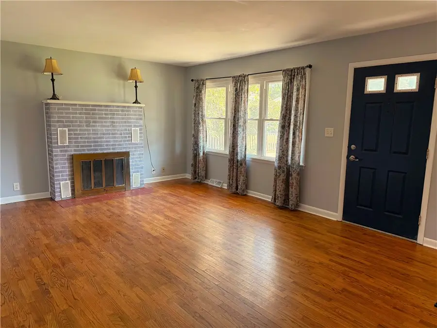 1005 S Third Street, Effingham, IL 62401 - Image #2