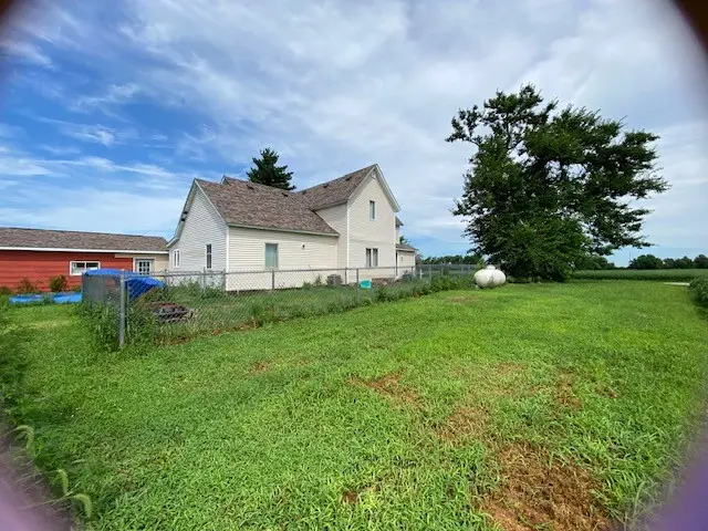 18428 County Road 1500 N Road, Charleston, IL 61920 - Image #3