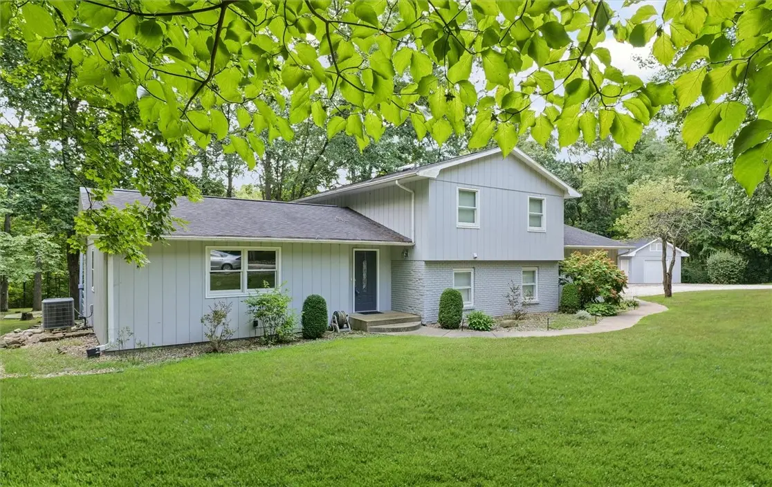 20800 920 East Road, Oakwood, IL 61858 - Image #1