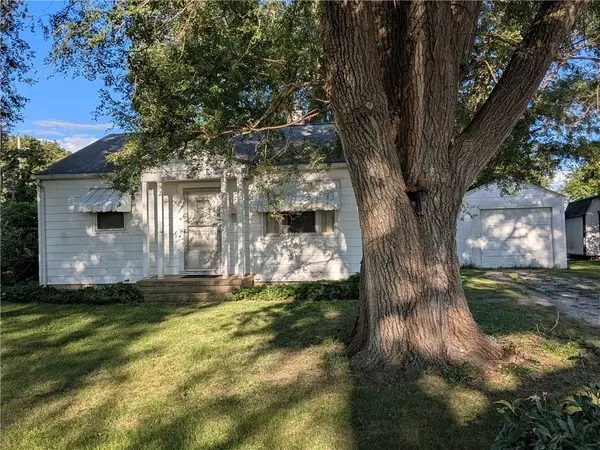 120 8th Street, Illiopolis, IL 62539