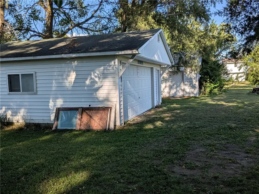 120 8th Street, Illiopolis, IL 62539 - Image #3