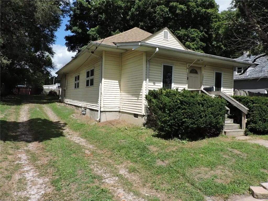 203 Whittier Street, Georgetown, IL 61846 - Image #1