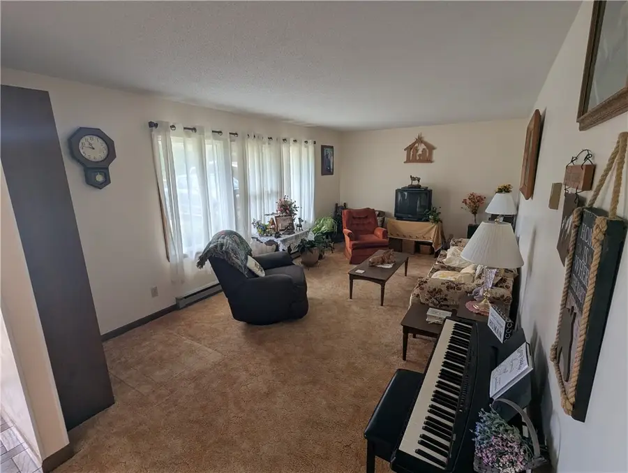 17739 E County Road 380n, Charleston, IL 61920 - Image #3