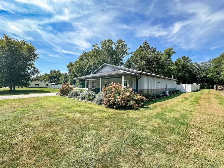 20575 N Edgewater Court, Marshall, IL 62441 - Image #2