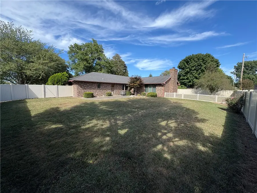 505 W Evergreen Avenue, Effingham, IL 62401 - Image #2