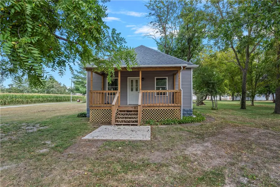 405 Griffin Street, Nokomis, IL 62075 - Image #2