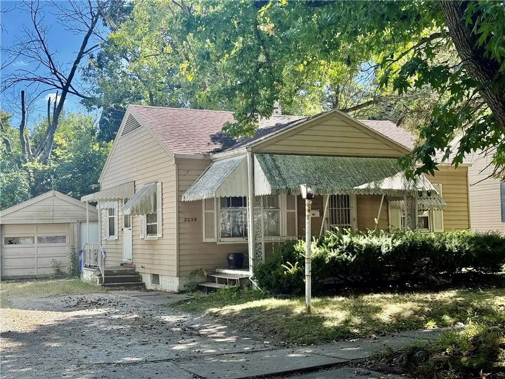 2039 E Whitmer Street, Decatur, IL 62521 - Image #1