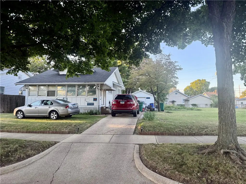 2152 E Decatur Street, Decatur, IL 62521 - Image #1