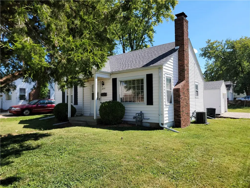 2195 Center Street, Decatur, IL 62526 - Image #1