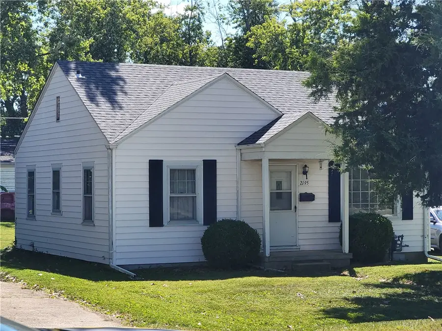 2195 Center Street, Decatur, IL 62526 - Image #2