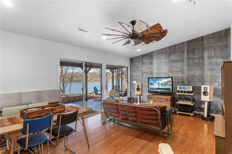 8242 Twin Oaks Drive, Effingham, IL 62401 - Image #3