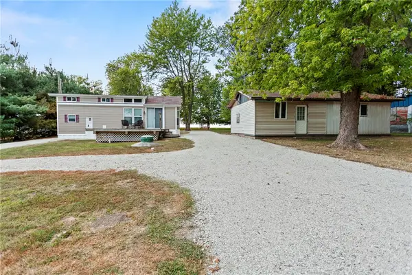 87 & 89 Clear Creek Drive, Neoga, IL 62447