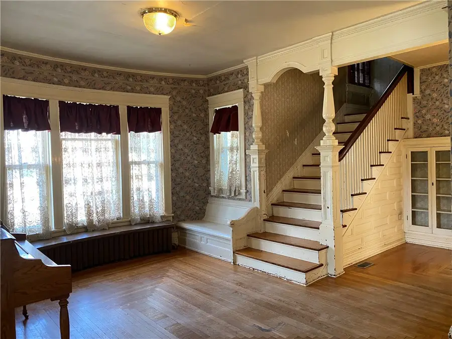 1011 6th Street, Charleston, IL 61920 - Image #3