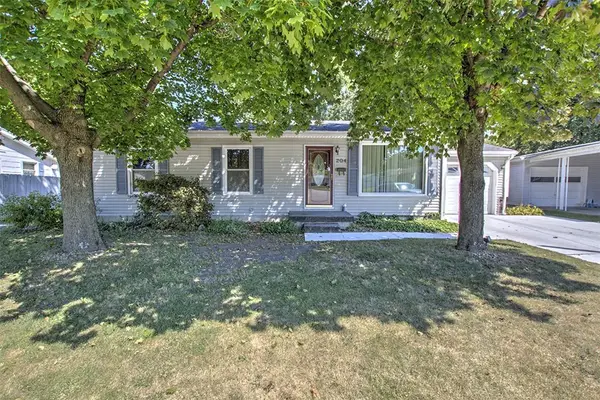 204 Newcastle Drive, Decatur, IL 62526