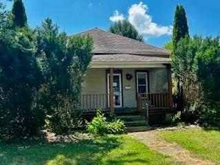 613 E Monroe Avenue, Chrisman, IL 61924