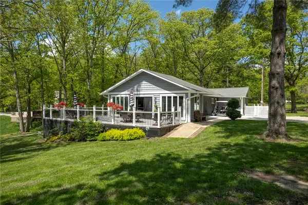 14704 N Court One, Effingham, IL 62401