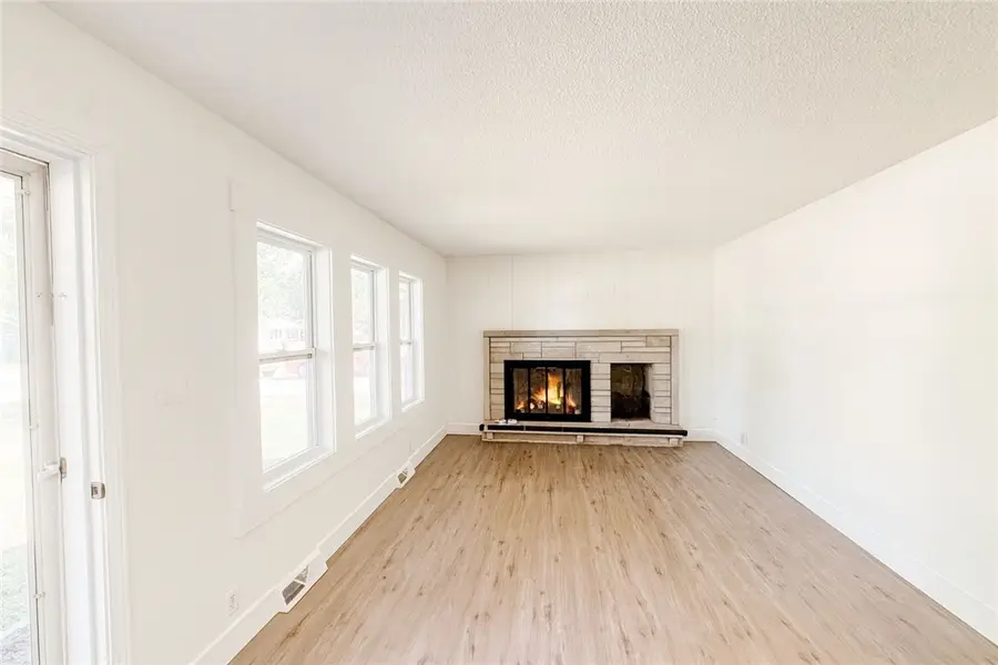 29 Miller Avenue, Charleston, IL 61920 - Image #3