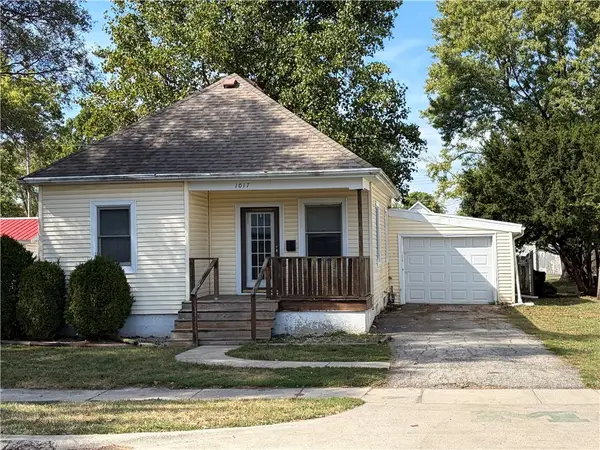 1017 S 14th Street, Mattoon, IL 61938