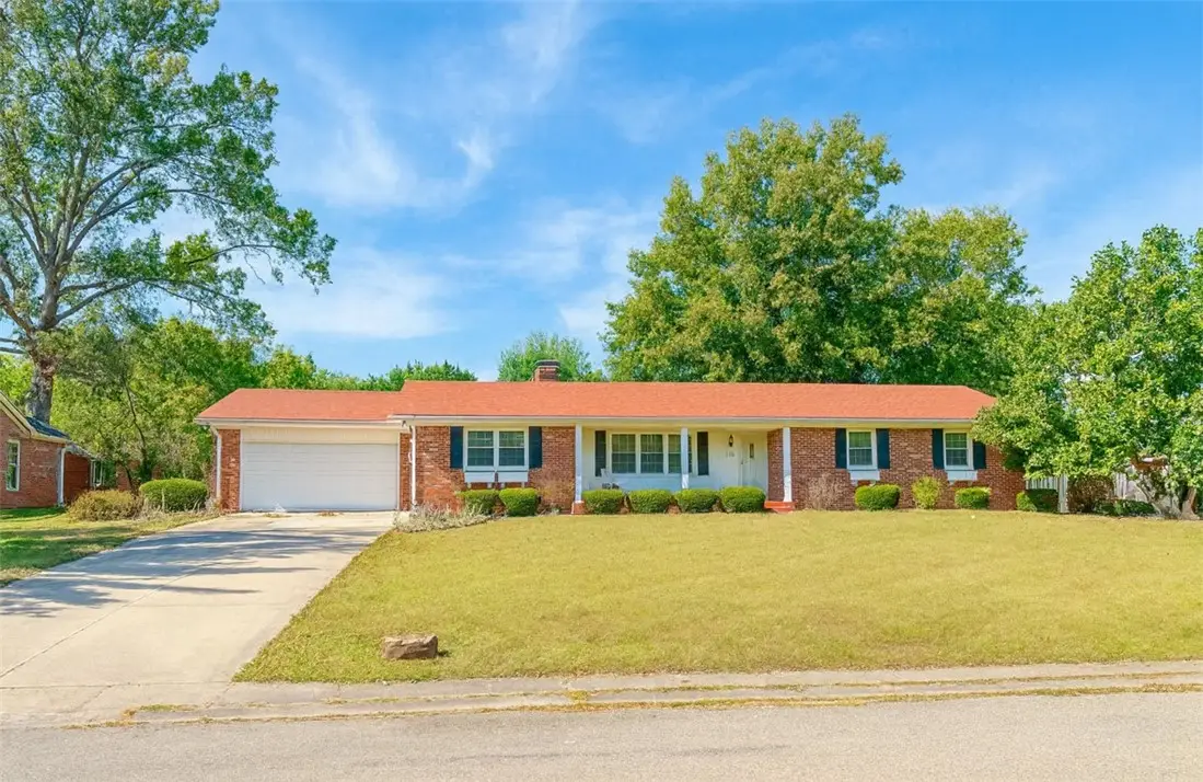 115 Allenwood Drive, Paris, IL 61944 - Image #1