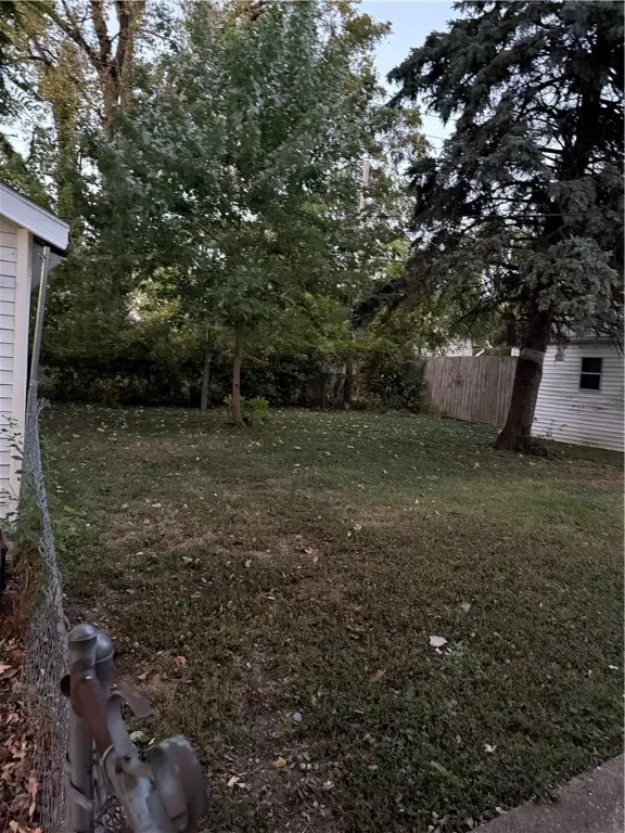 1408 E Buena Vista Avenue, Decatur, IL 62521 - Image #3