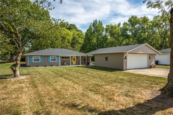 704 S Pembroke Street, Effingham, IL 62401