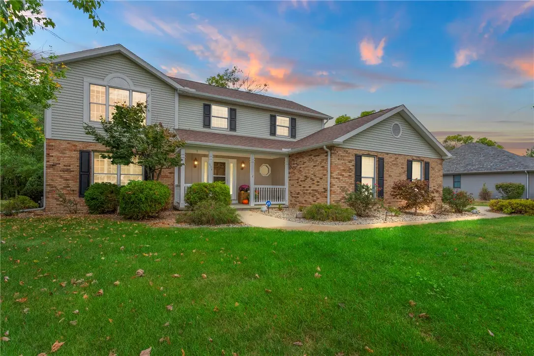 634 Fox Lake Drive, Charleston, IL 61920 - Image #1