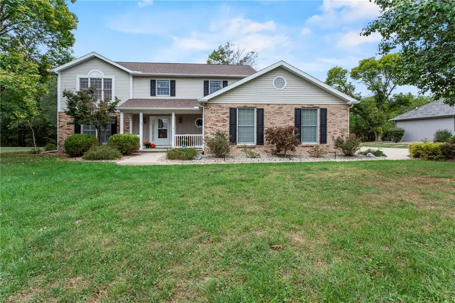 634 Fox Lake Drive, Charleston, IL 61920 - Image #2