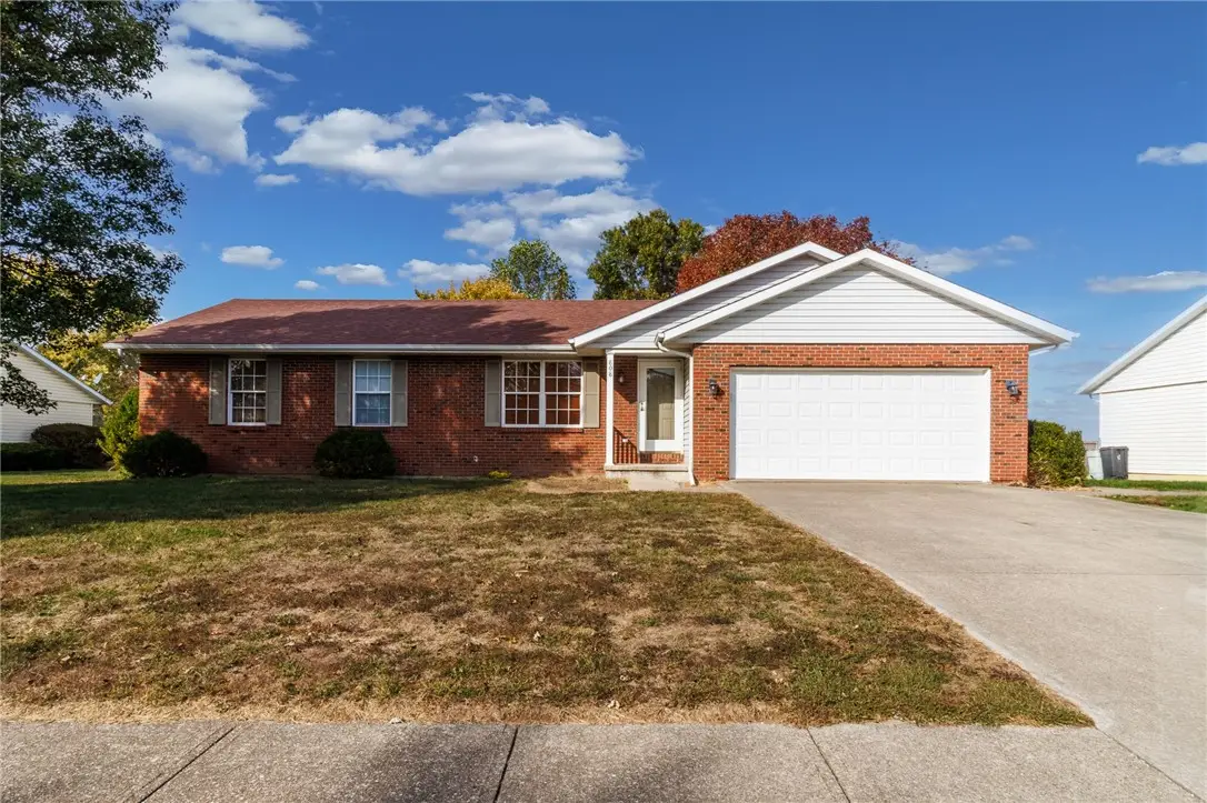 808 Shiloh Avenue, Effingham, IL 62401 - Image #1