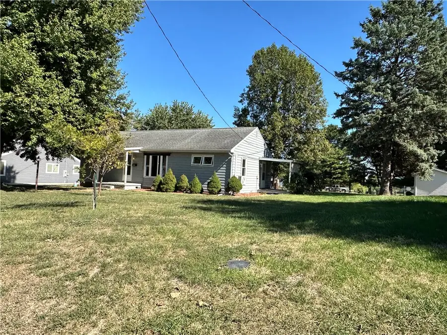 218 Pine Street, Pana, IL 62557 - Image #2