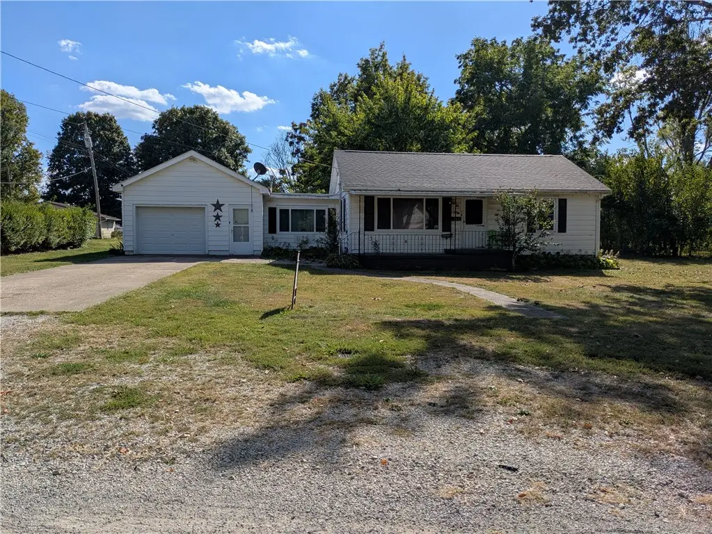 308 W Edgar Street, Paris, IL 61944 - Image #1