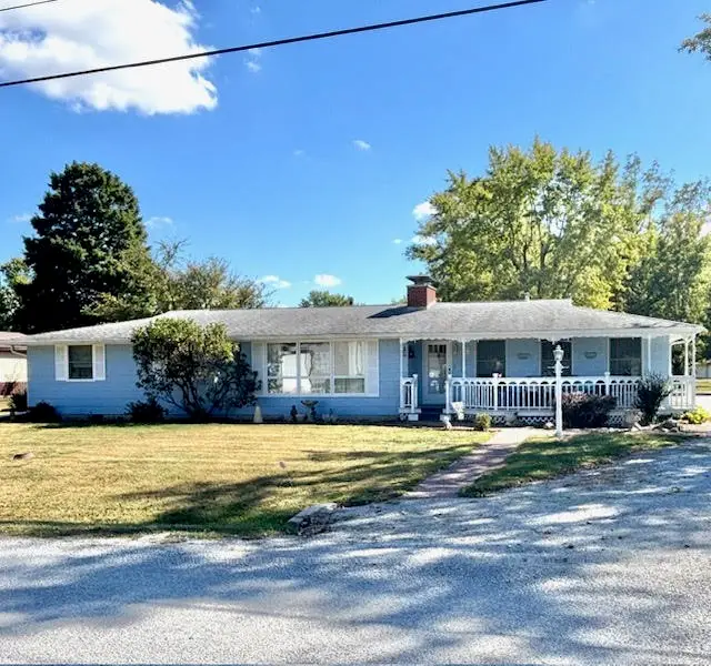 501 E Elizabeth Street, Greenup, IL 62428 - Image #1