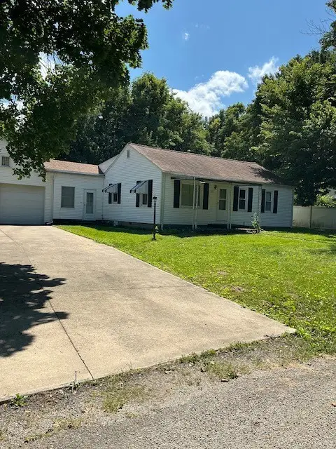 605 E North Street, Kansas, IL 61933 - Image #2