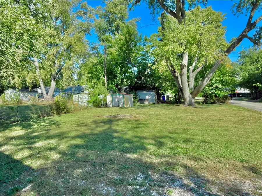 1535 Mcclellan Avenue, Decatur, IL 62526 - Image #3