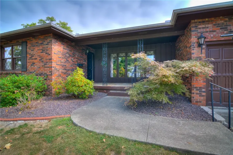 1490 S Lynnwood Drive, Decatur, IL 62521 - Image #3