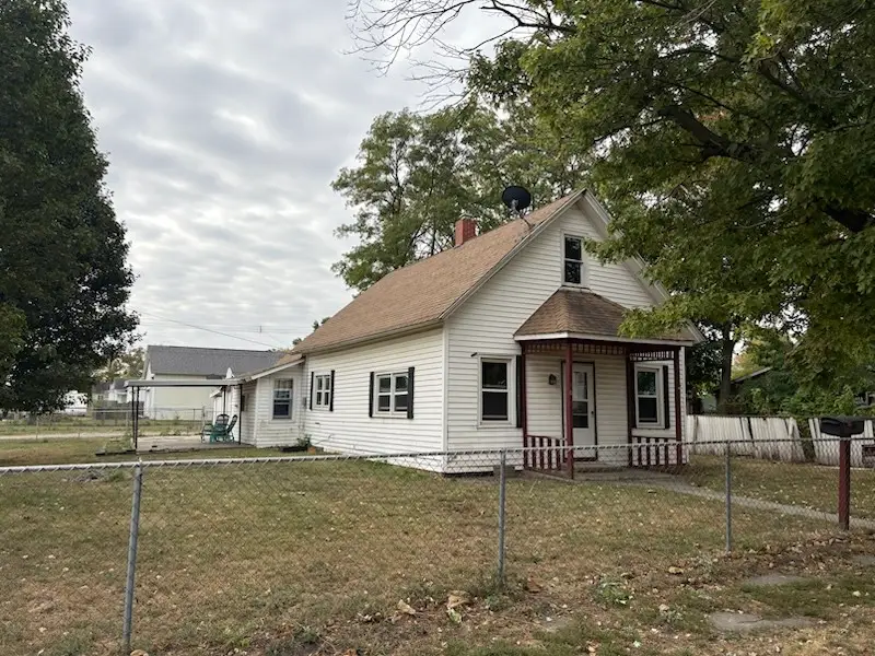 801 Richmond Avenue, Mattoon, IL 61938 - Image #1