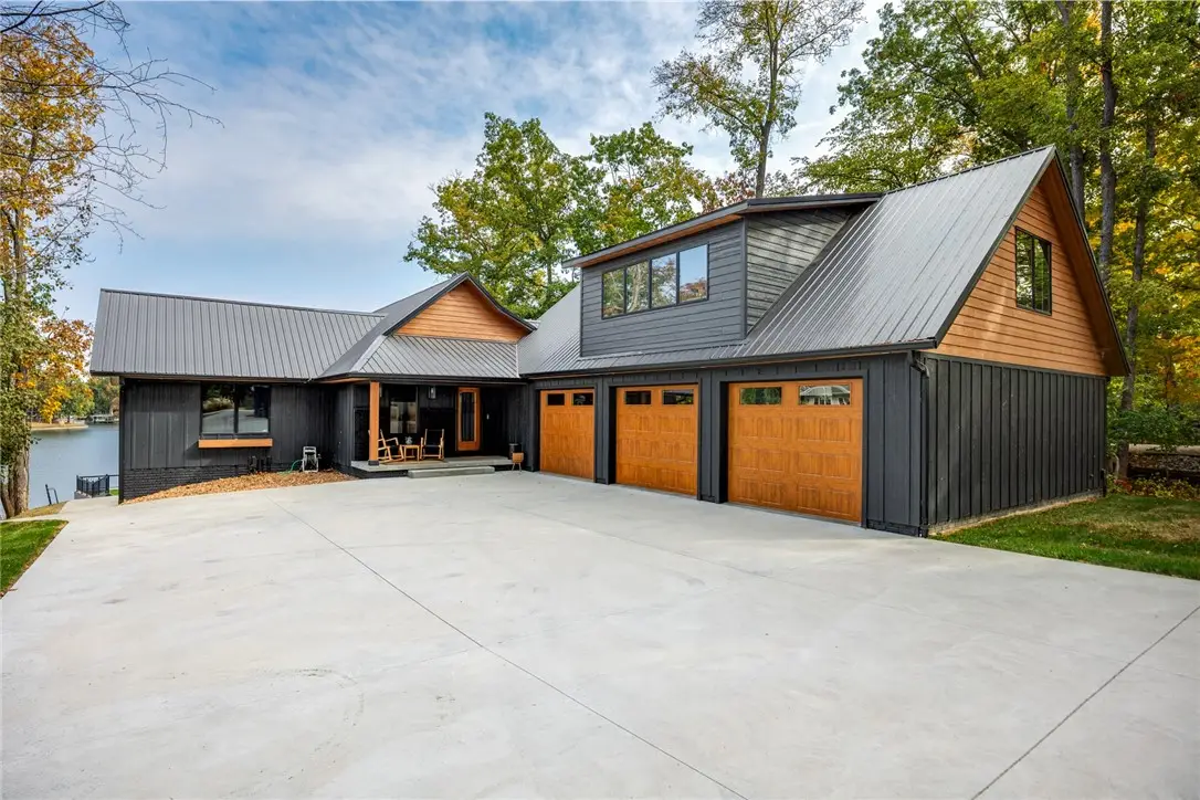 15052 16th Avenue, Effingham, IL 62401 - #1