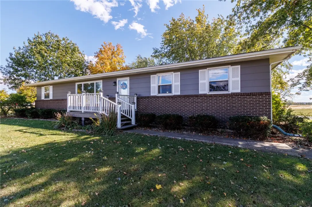 417 E Cumberland Road, Saint Elmo, IL 62458 - Image #1