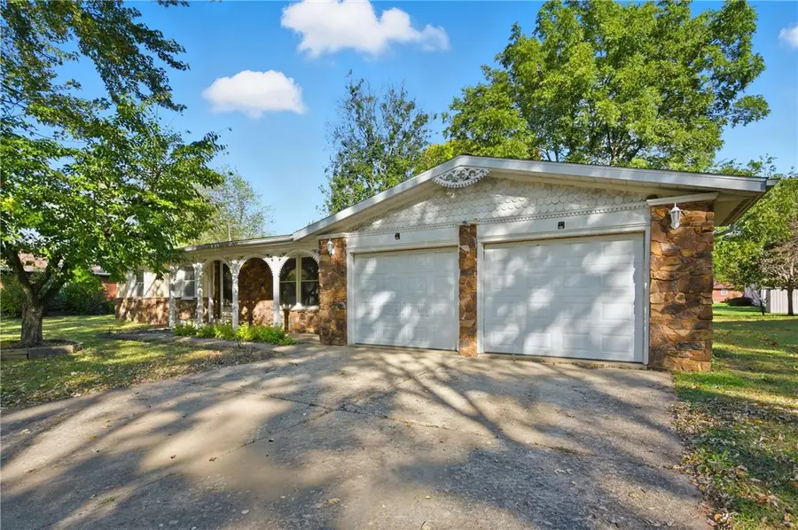 103 Oak Street, Altamont, IL 62411 - Image #2