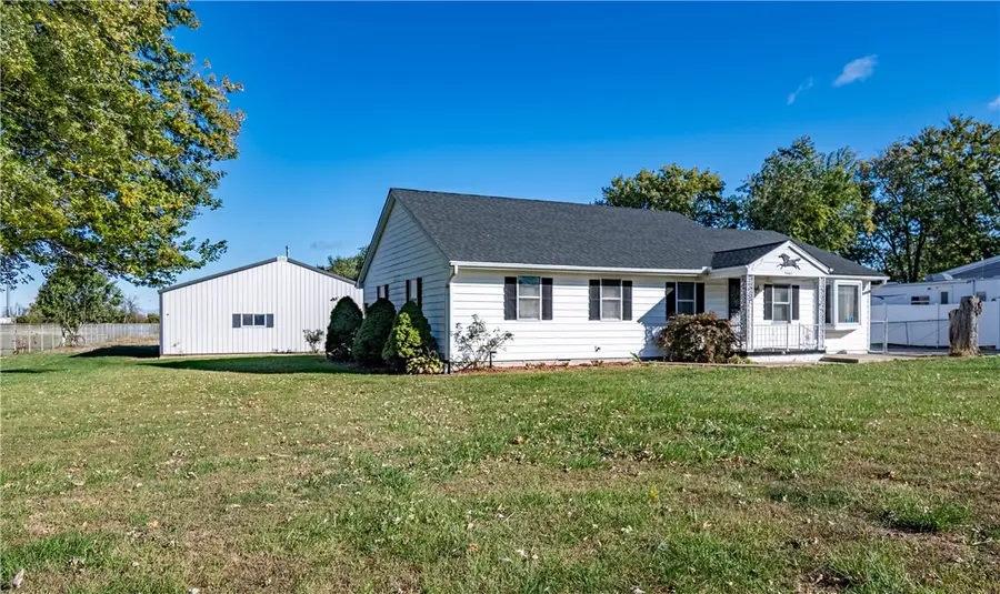 5460 E Firehouse Road, Decatur, IL 62521 - Image #2