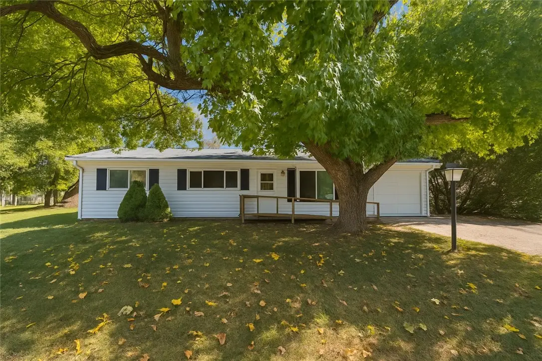 929 Reynolds Drive, Charleston, IL 61920 - Image #1