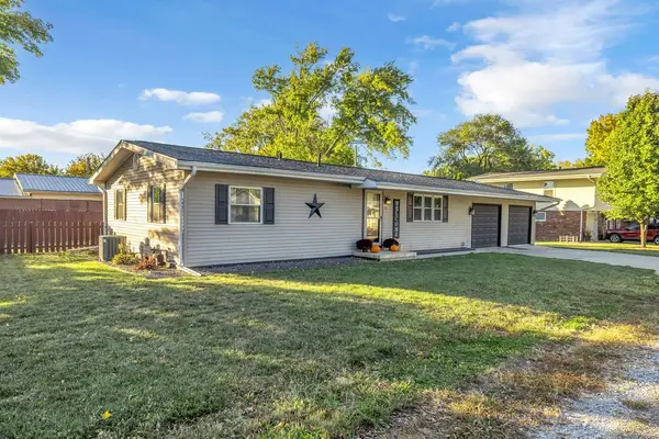 11 Elm Drive, Bethany, IL 61914