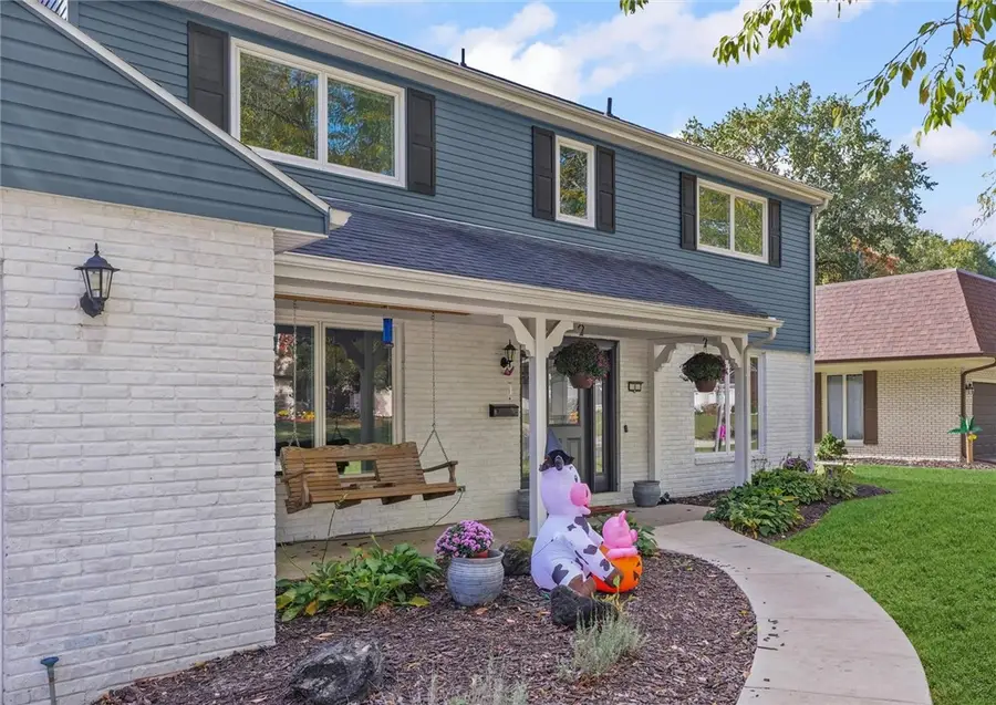 8 Lincolnshire Avenue, Danville, IL 61832 - Image #2