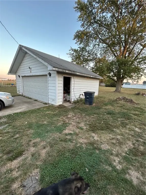 415 E Main Street, Teutopolis, IL 62467 - Image #2