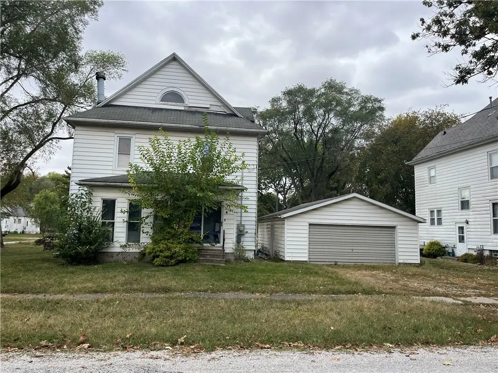 321 S Prairie Street, Blue Mound, IL 62513 - Image #1