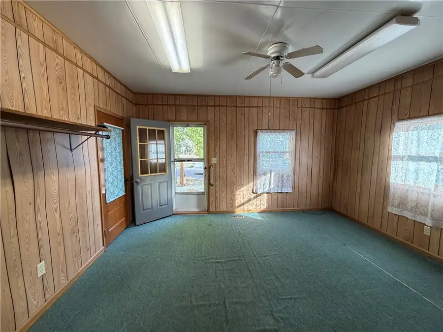 224 S Locust Street, Arcola, IL 61910 - Image #3