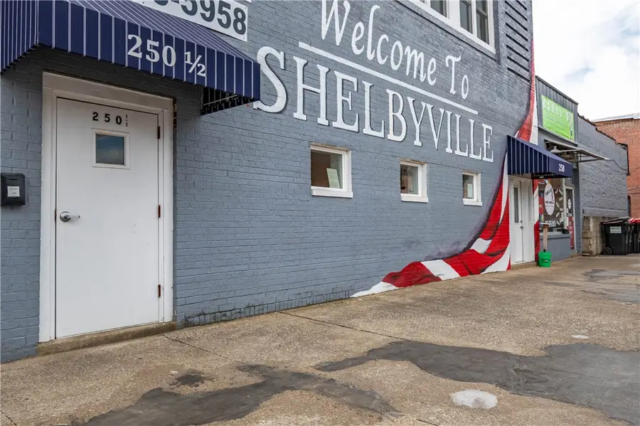 250 E Main Street, Shelbyville, IL 62565 - Image #2