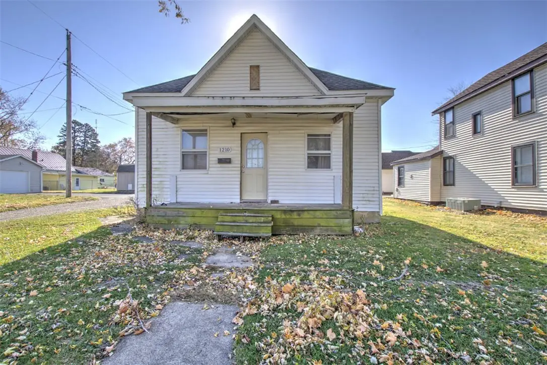 1210 E Main Street, Clinton, IL 61727 - Image #1